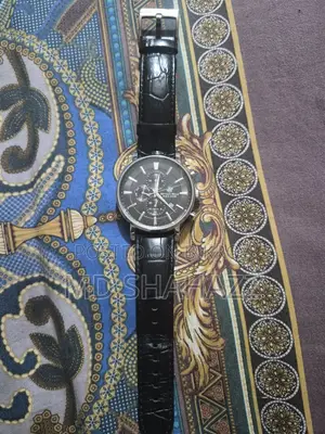 বিদেশ থেকে কেনা ব্র্যন্ডেড ঘড়ি