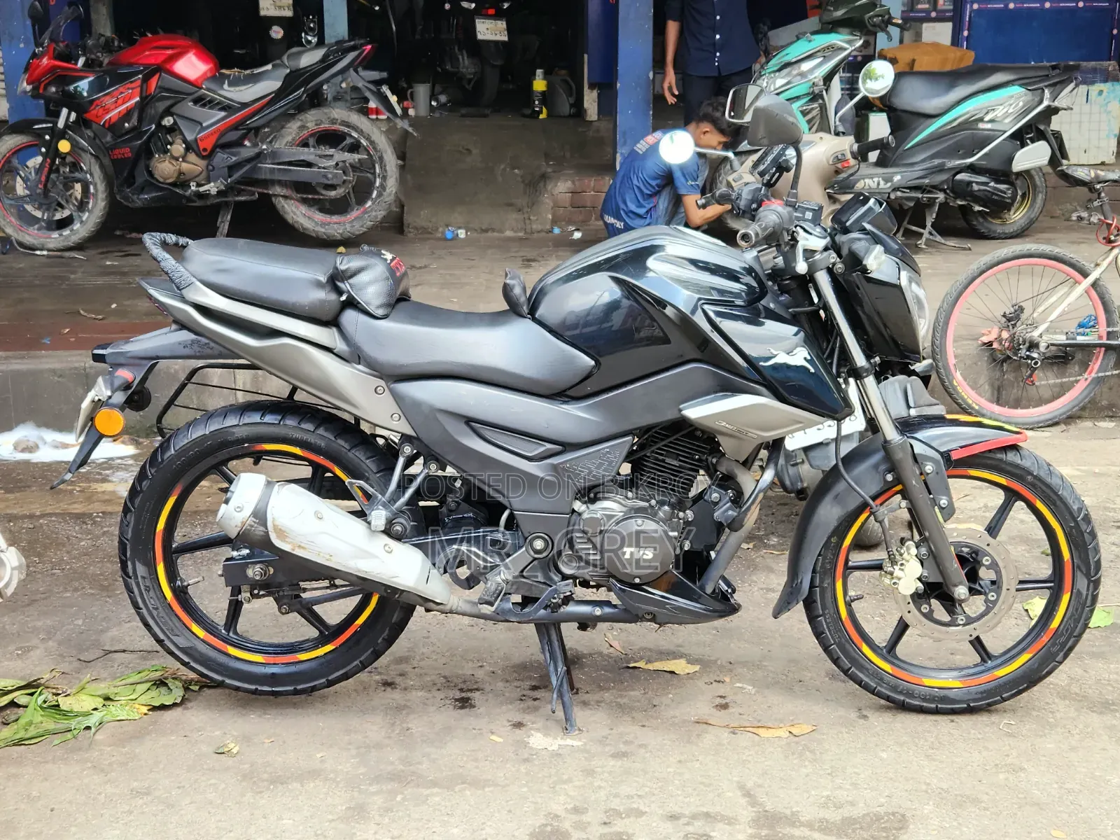 টিভিএস রাইডার ১২৫ ২০২২ কালো