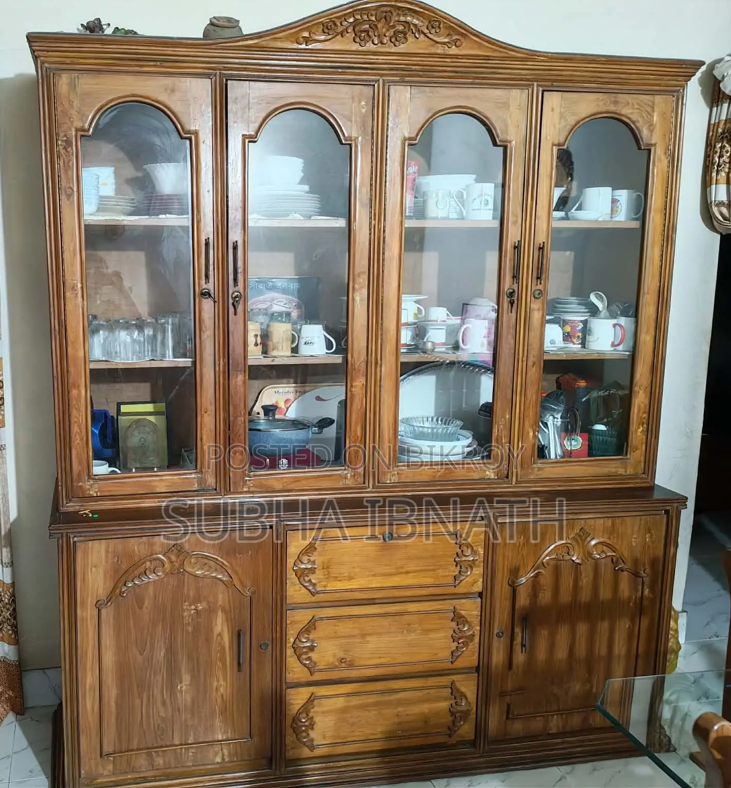 Large Teak Wood Showcase - Classic Design