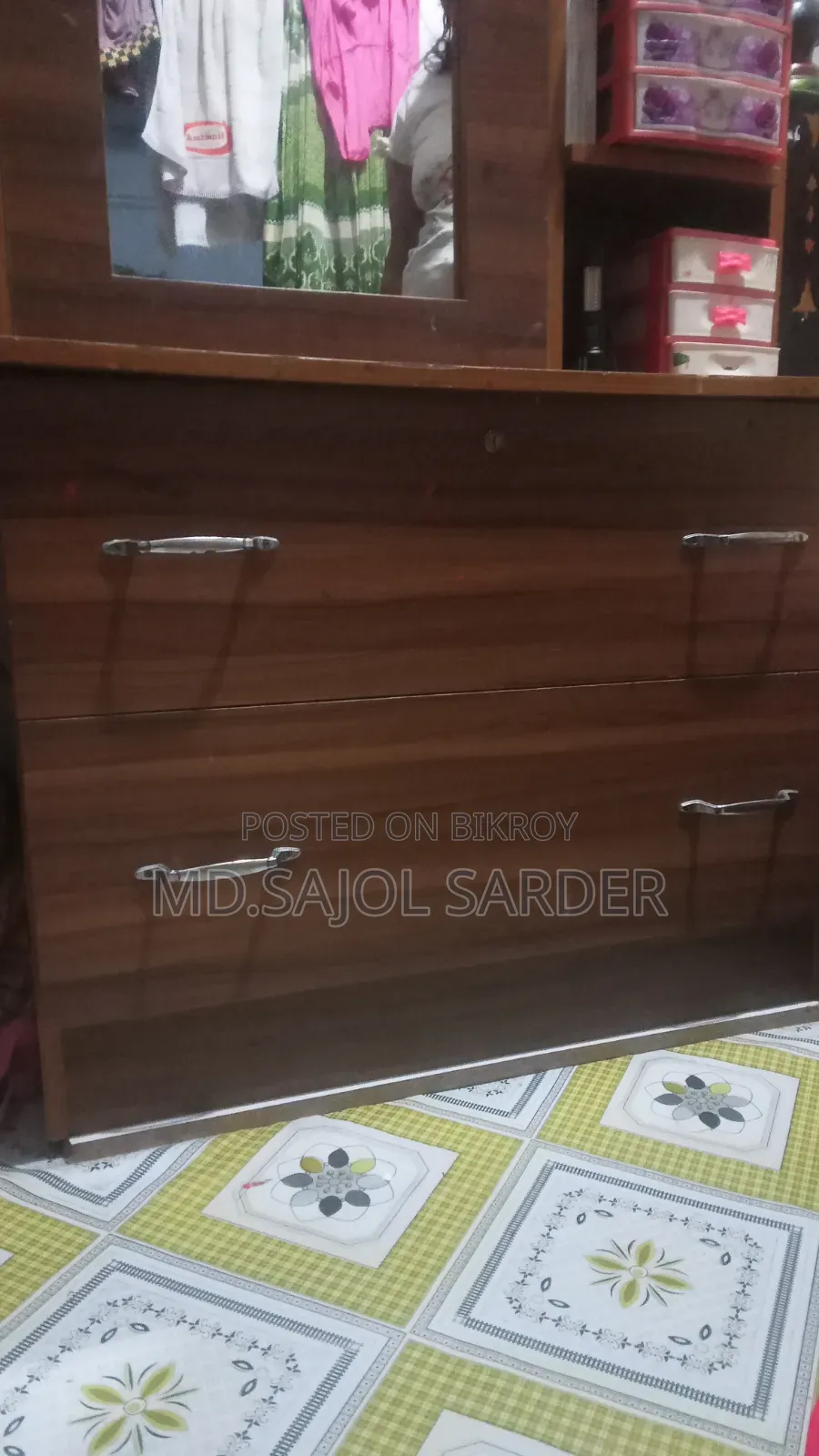 Board Dressing Table