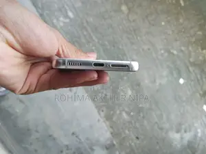 স্যামসাং গ্যালাক্সি এস২২ ৫জি ২৫৬ জিবি হোয়াইট
