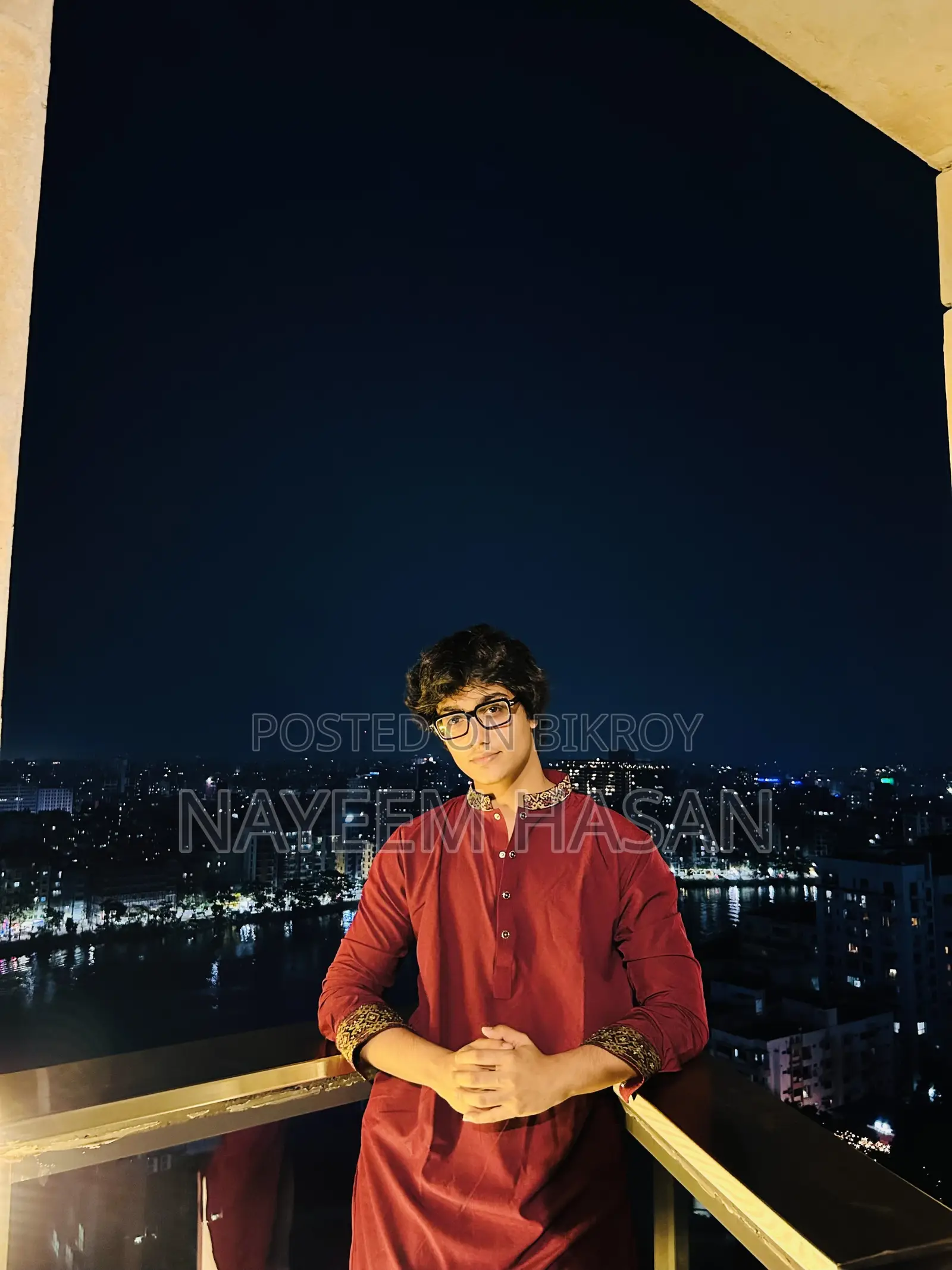 শপিং মল শোরুমে কিছু সেলসম্যান লাগবে