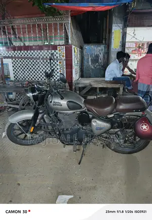 নতুন রয়্যাল এনফিল্ড ক্লাসিক ৩৫০ ২০২৫