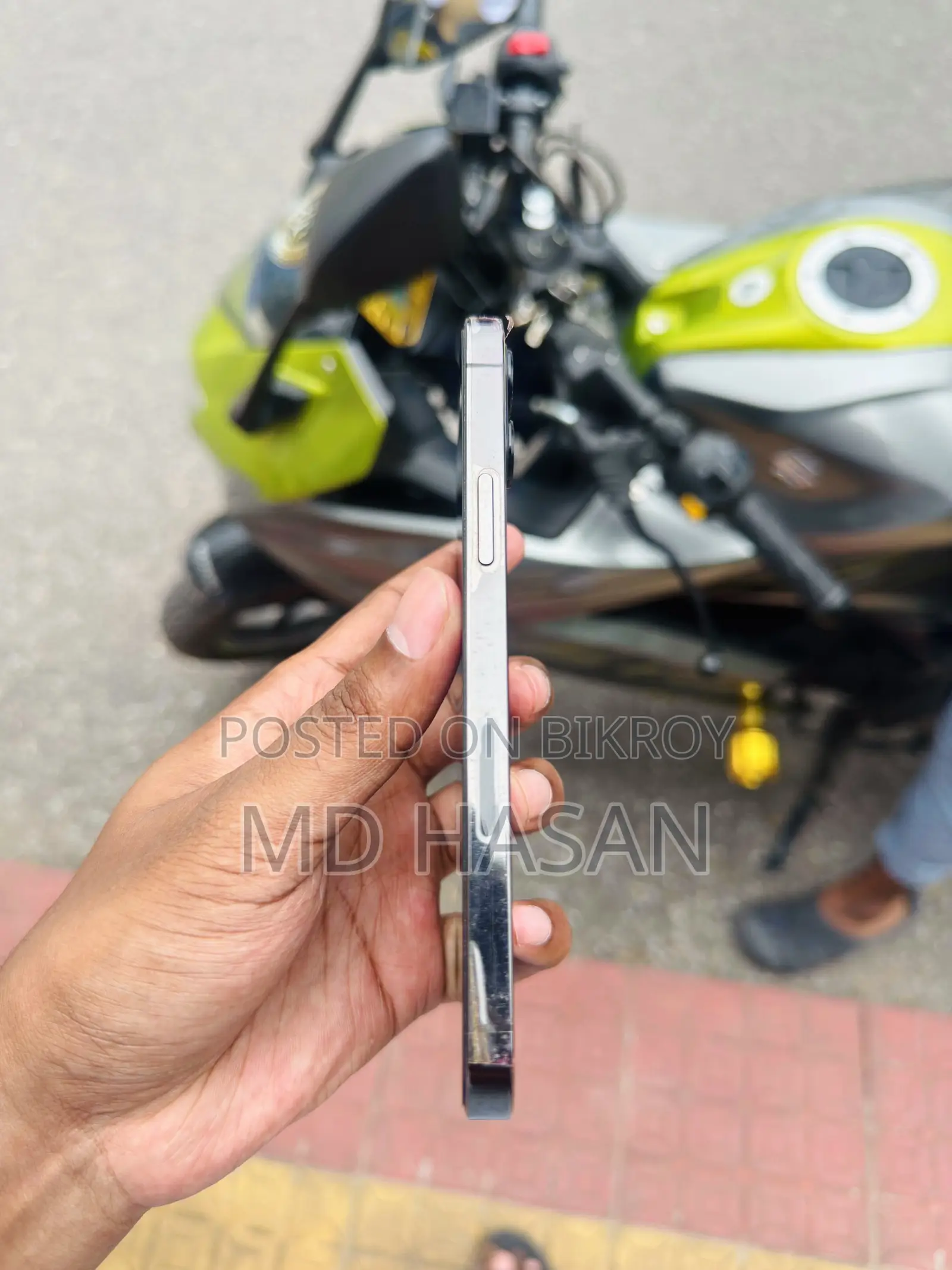 অ্যাপল আইফোন ১২ প্রো ১২৮ জিবি গ্রাফাইট
