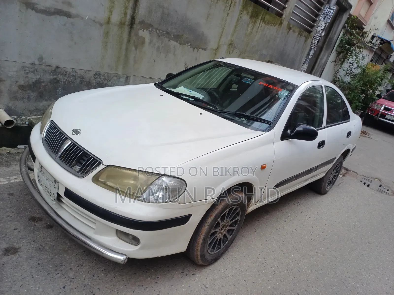 Nissan Sunny 2001 White