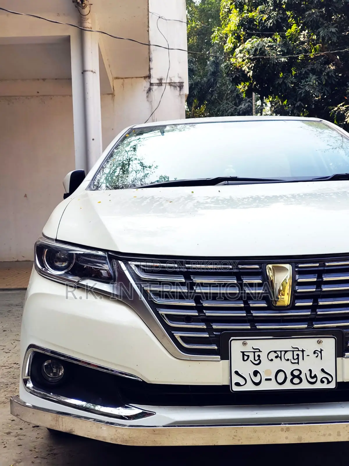 টয়োটা প্রমিও ১.৫ এফডব্লিউডি ২০১২ পার্ল