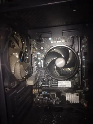 Desktop Computer Microsoft 8GB AMD Ryzen 5 SSD 256GB