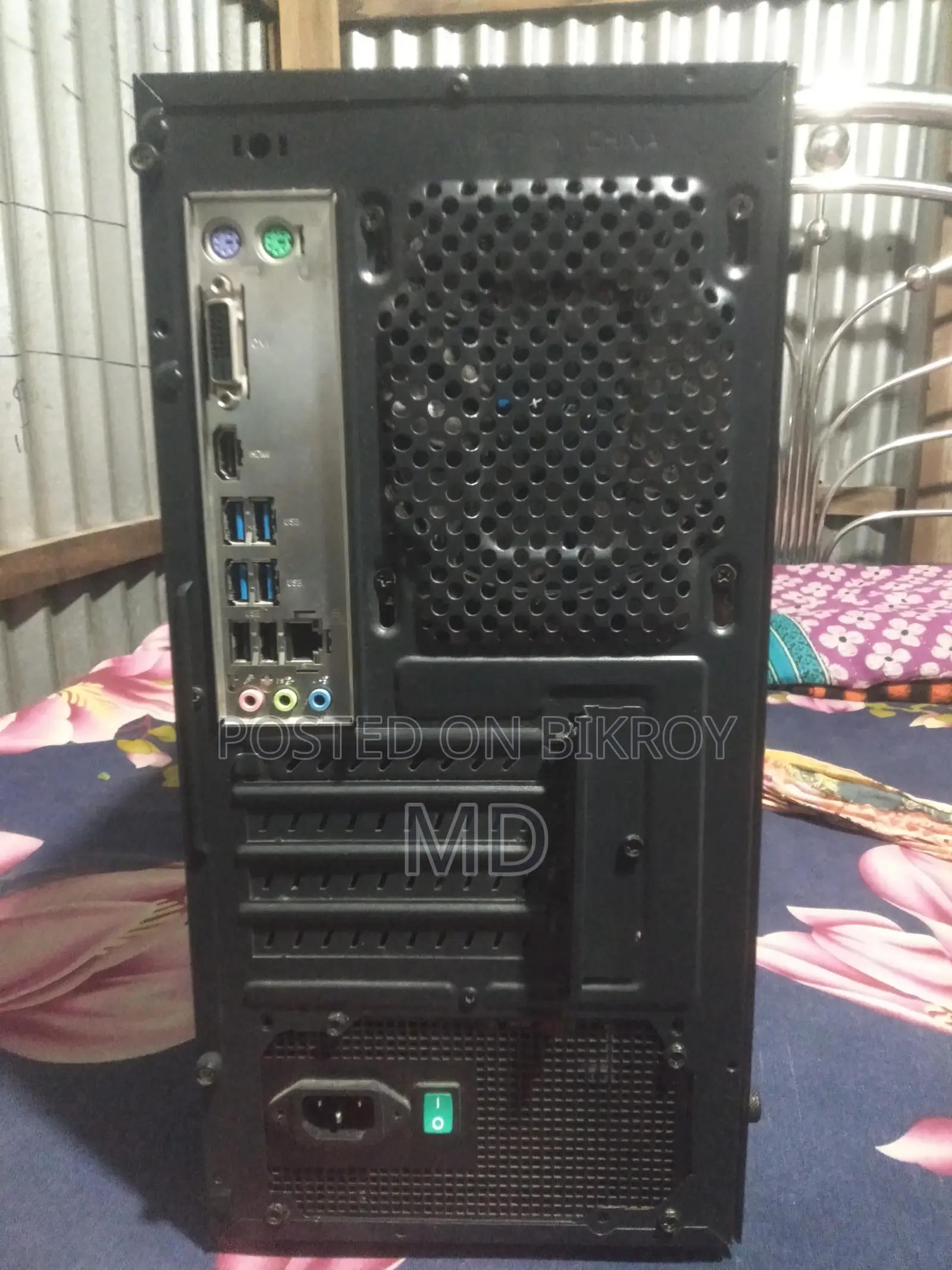 Desktop Computer Microsoft 8GB AMD Ryzen 5 SSD 256GB