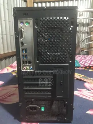Desktop Computer Microsoft 8GB AMD Ryzen 5 SSD 256GB