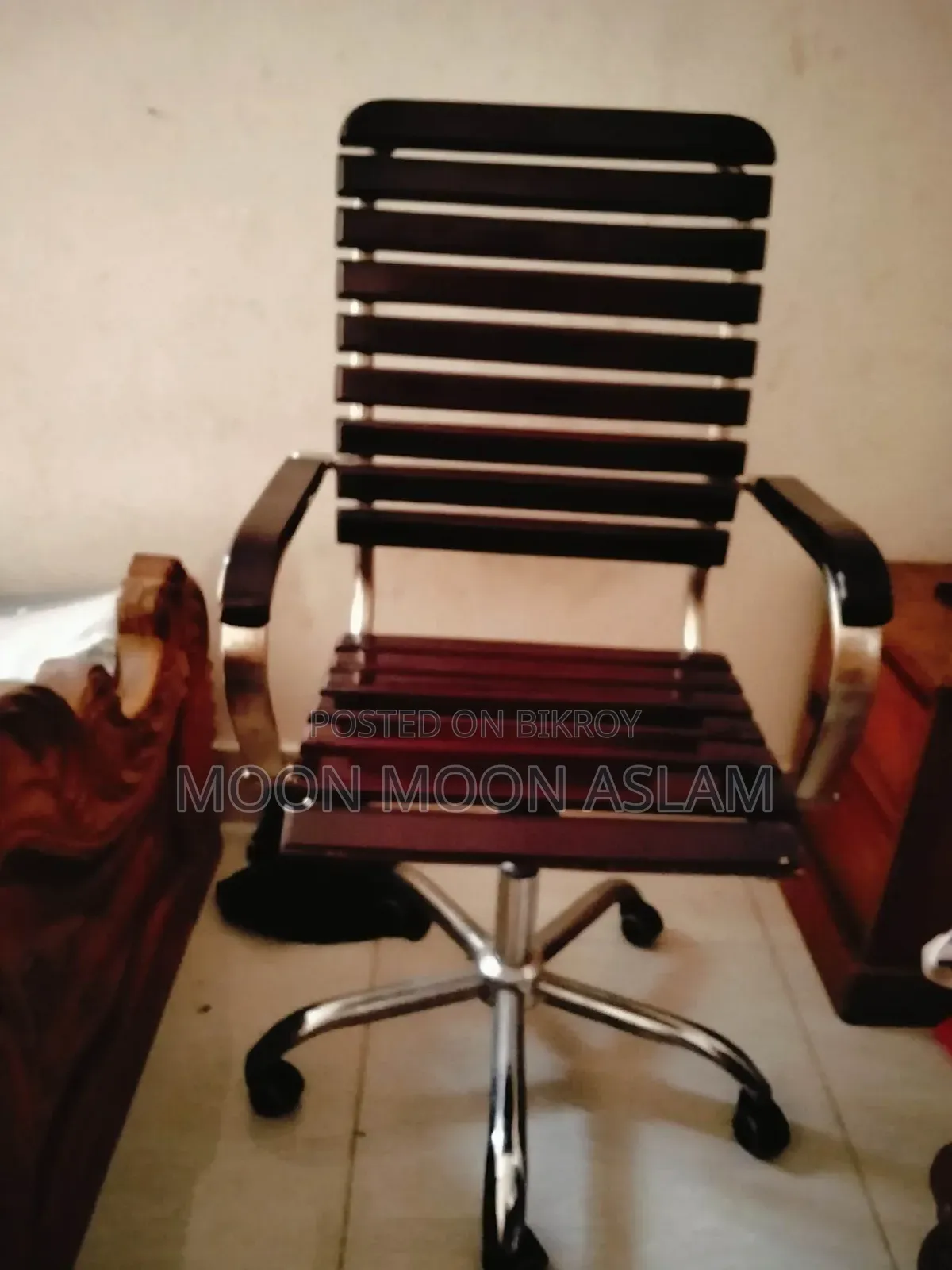 চেয়ার টেবিল