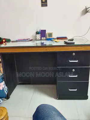 চেয়ার টেবিল