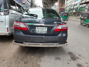 টয়োটা প্রিমিও ২০১৪ গ্রে