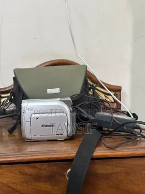 Canon MV940 Digital MiniDV Camcorder.