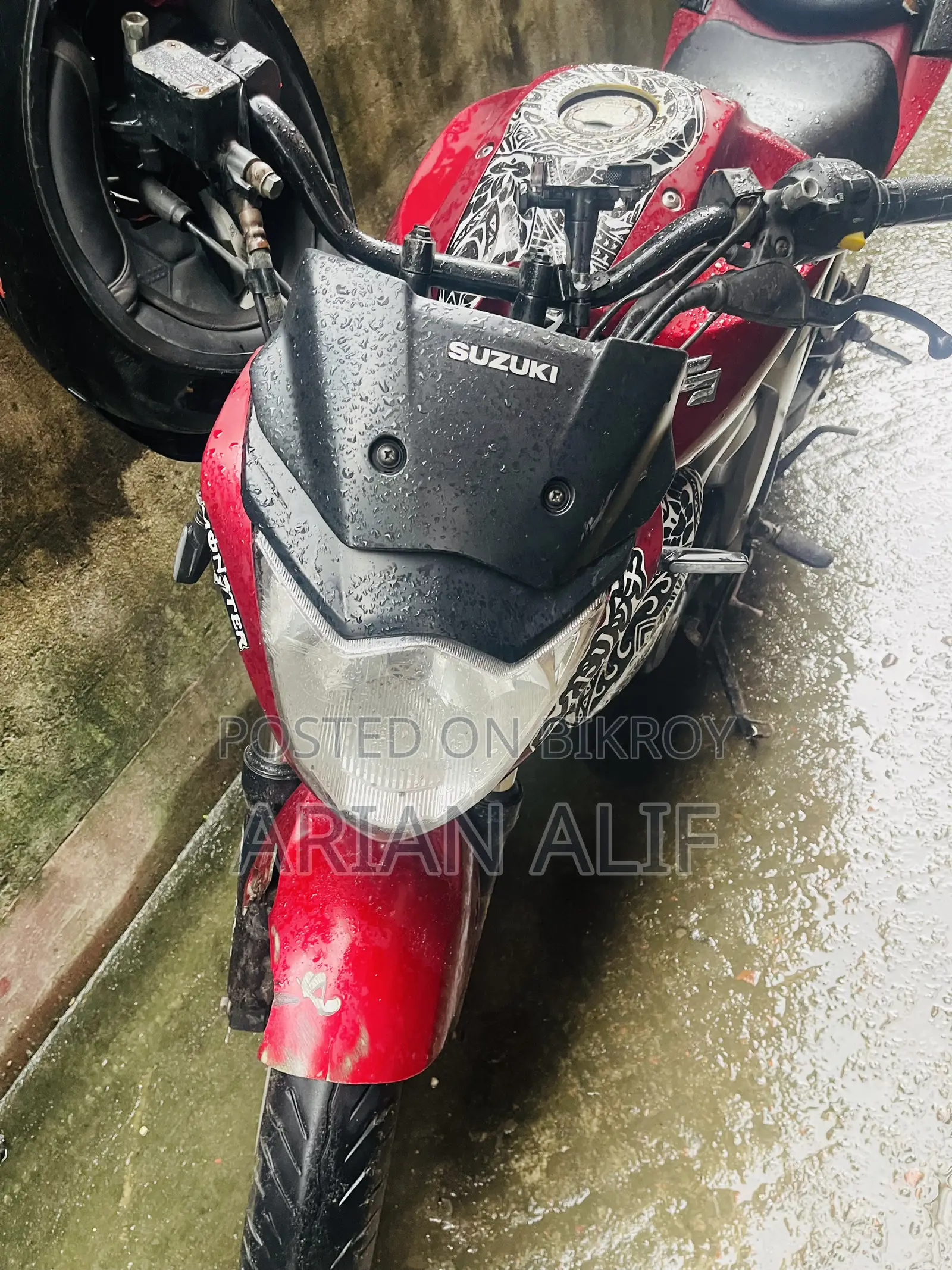 সুজুকি জিক্সার ২০১৯ লাল