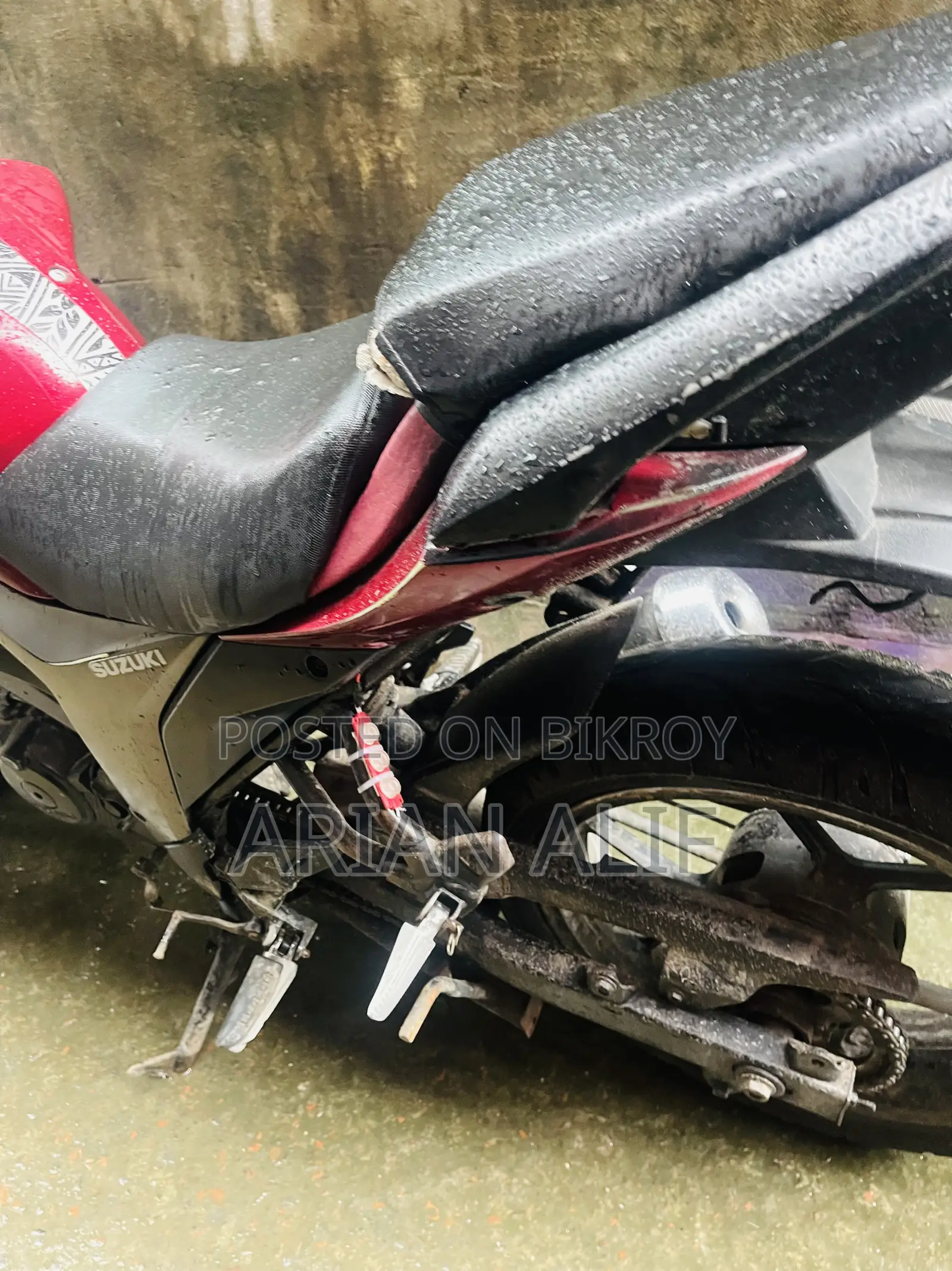 সুজুকি জিক্সার ২০১৯ লাল