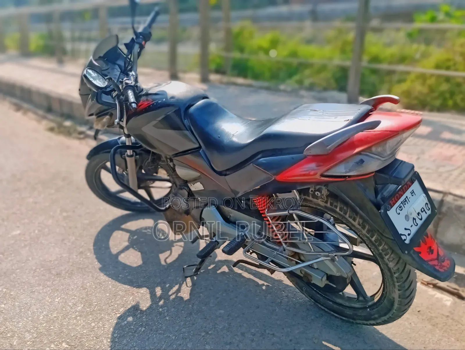 হিরো এক্সট্রিম ১২৫আর ২০১৮ কালো