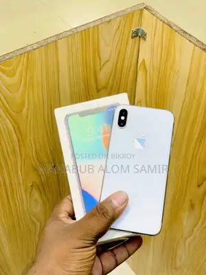 Apple iPhone X 64 GB White
