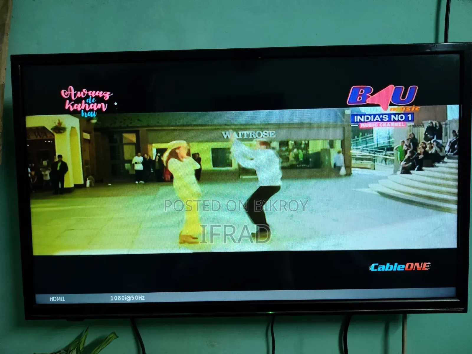 Walton 32" LED TV for sale.