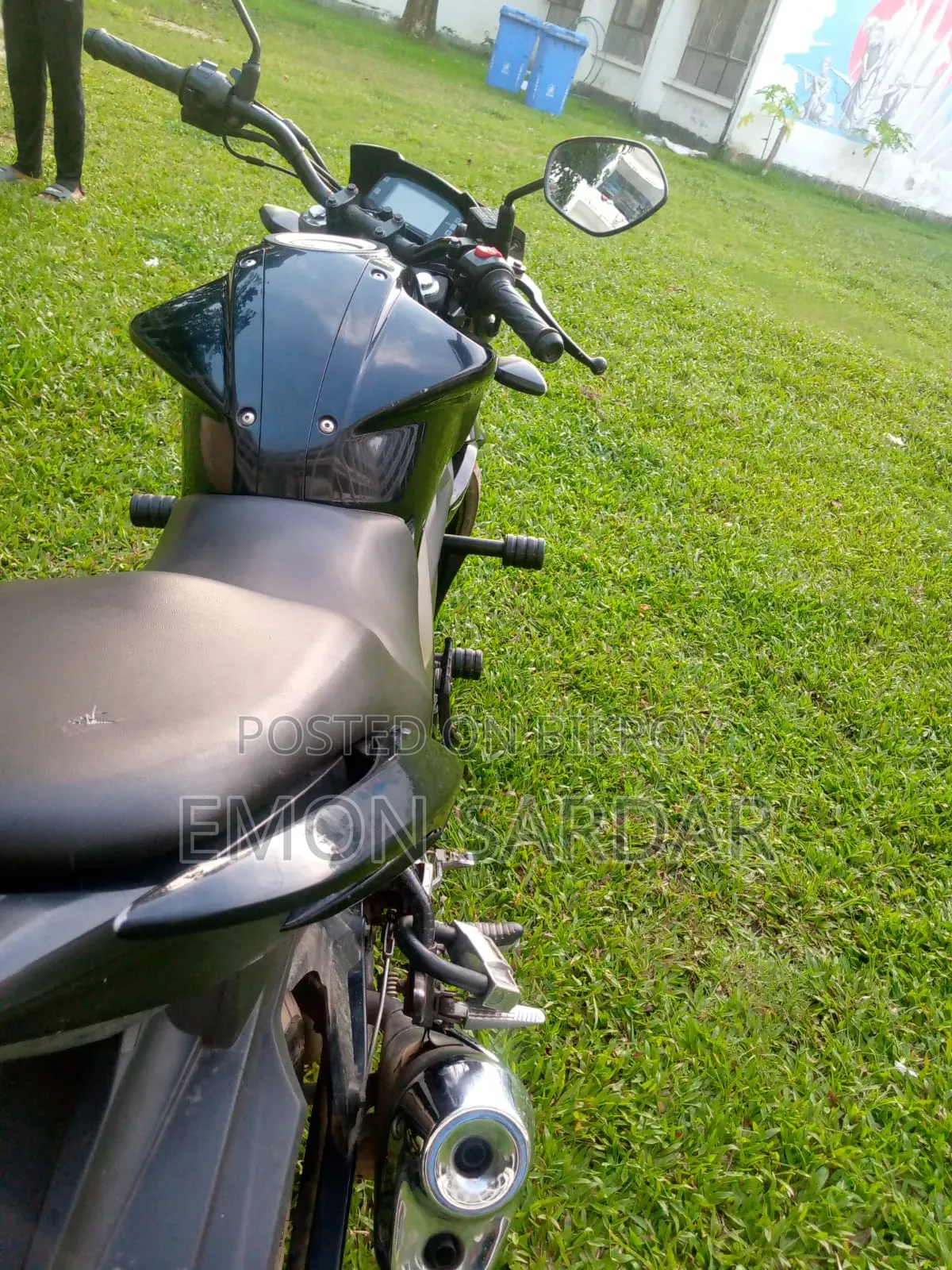 সুজুকি জিক্সার ২০২৩ কালো