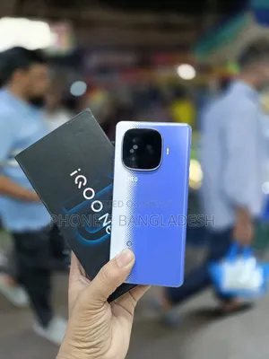 iQOO 8 GB Blue
