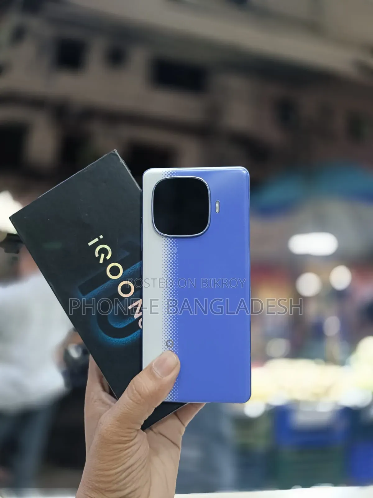 iQOO 8 GB Blue