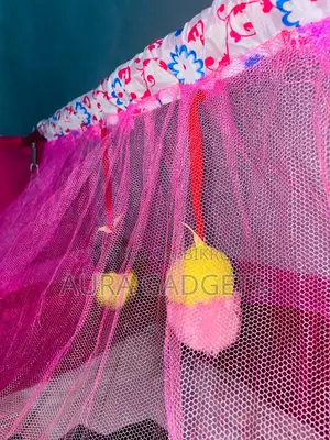 সোনামণির জন্য সুন্দর ও আরামদায়ক দোলনা