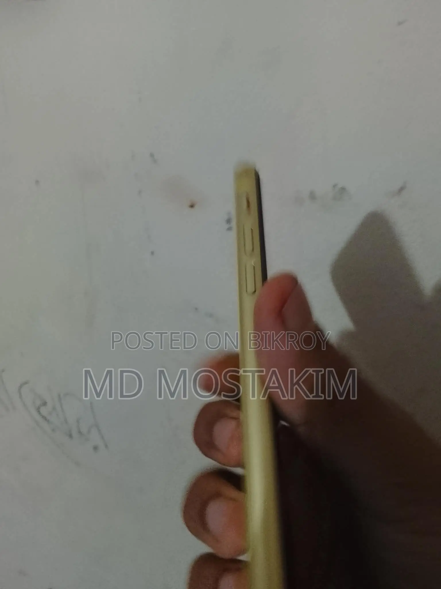 অ্যাপল আইফোন ১১ ৬৪ জিবি হলুদ