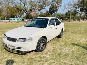 টয়োটা করোল্লা ২০০০ পার্ল