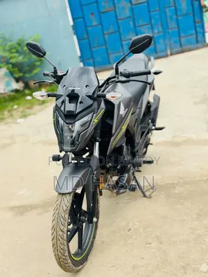 হোন্ডা এক্স-ব্লেড ১৬০ ২০২৫ গ্রে