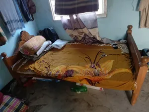 Single bed 4.5 hands by 2.5 hands