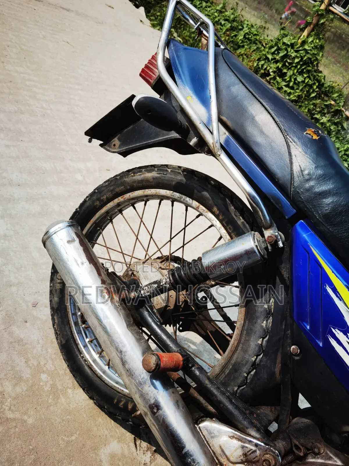 Suzuki 2000 Blue