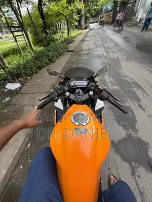Honda CBR 2019 Yellow