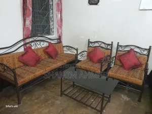 Beautiful Design Iron Sofa Set and Glass-Top Center Table for Sale