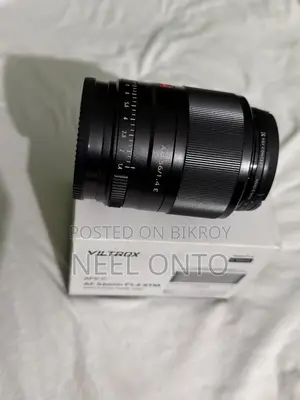 Sony A6400 Body 56mm 1.4 Lens