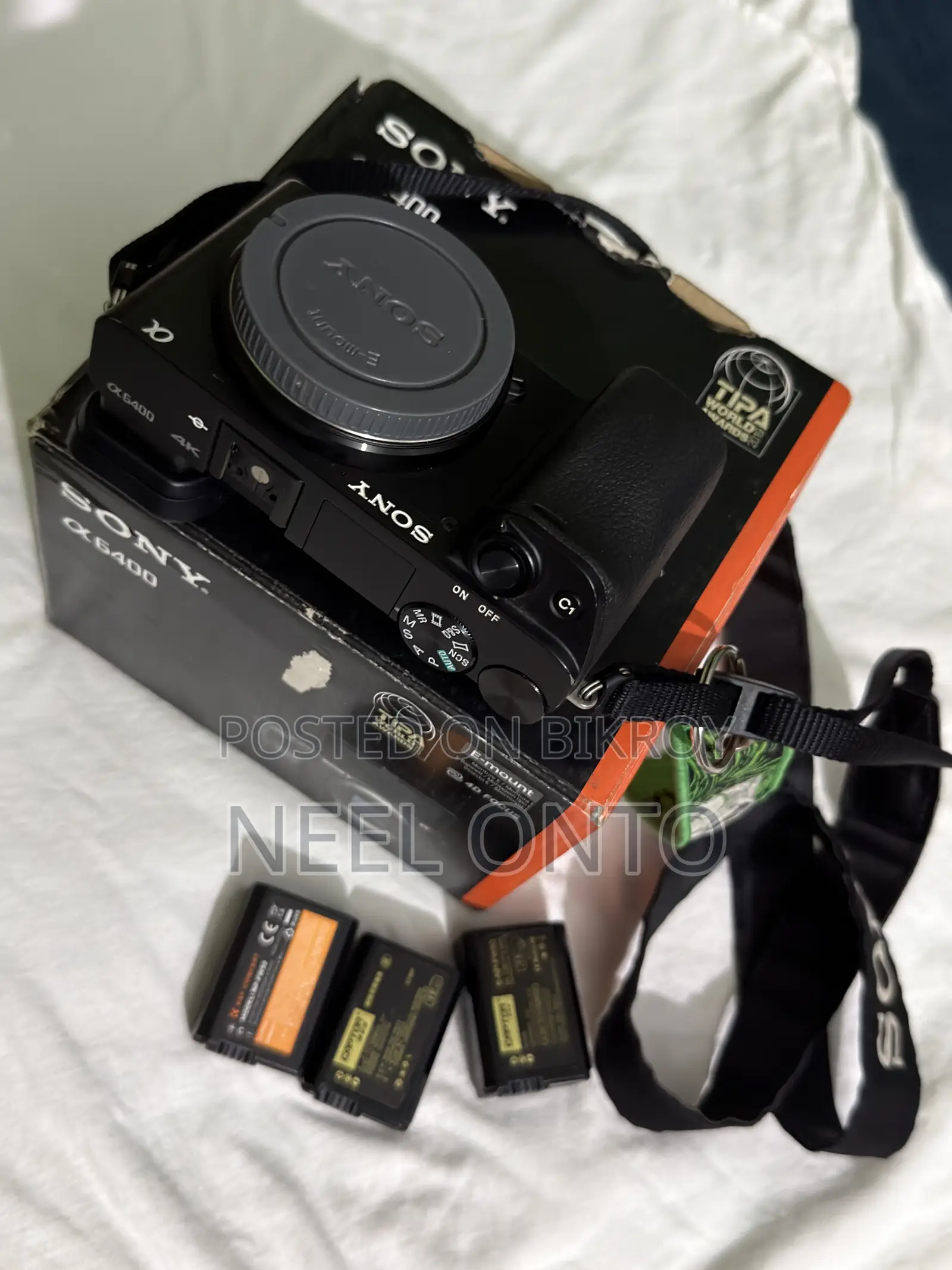 Sony A6400 Body 56mm 1.4 Lens