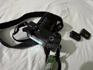 Sony A6400 Body 56mm 1.4 Lens