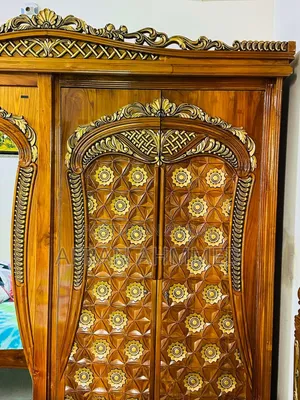 লাক্সারি আলমিরা