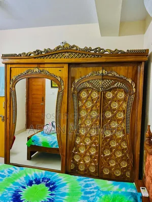 লাক্সারি আলমিরা
