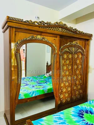 লাক্সারি আলমিরা