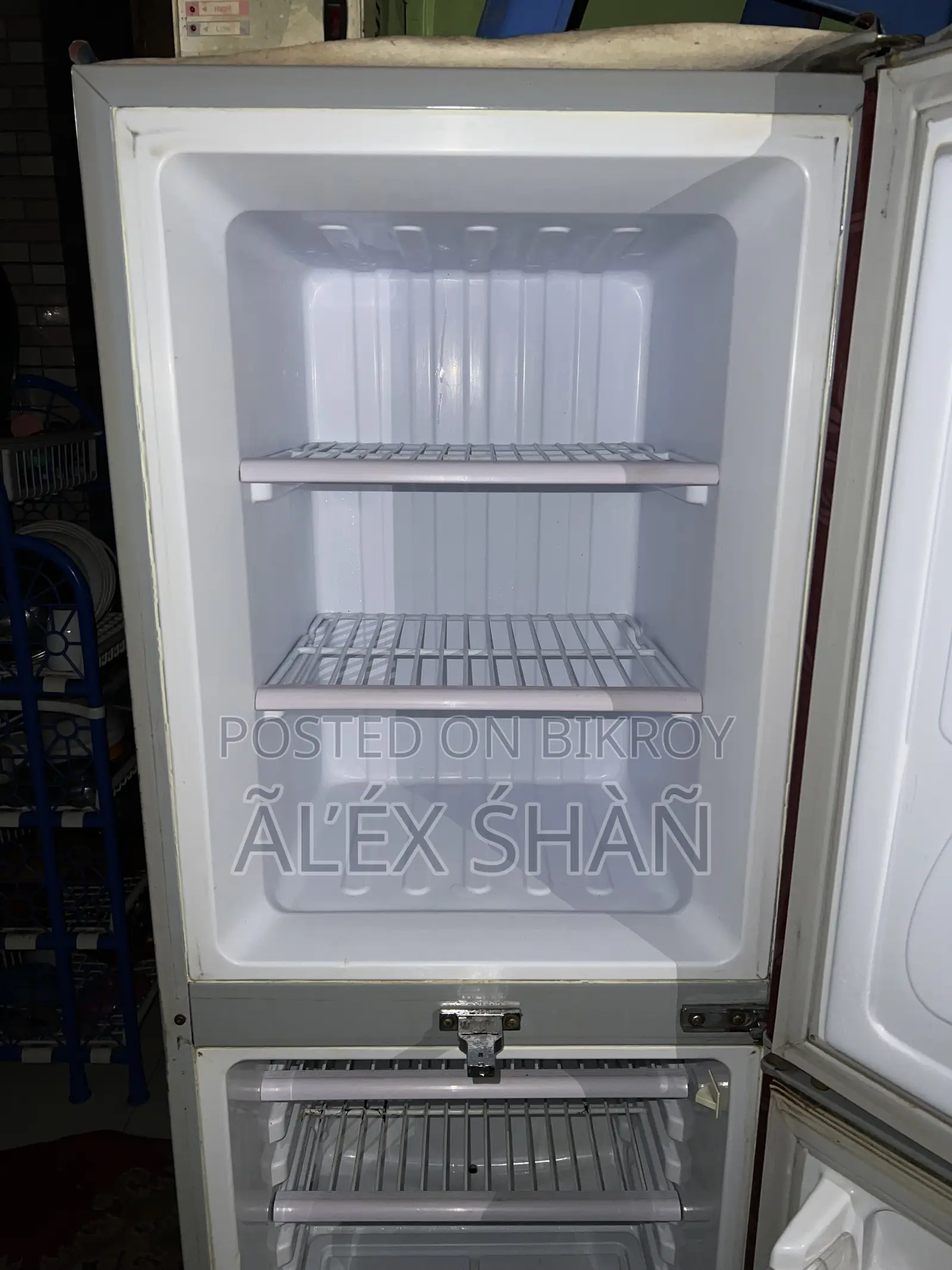 Walton 176 Liters Fridge for Sale – 12,000 Taka