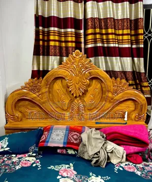 সেগুন কাঠের সেমি বক্স খাট ৬/৭ ফিট।