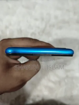 ভীভো ওয়াই২০ ৬৪ জিবি নীল