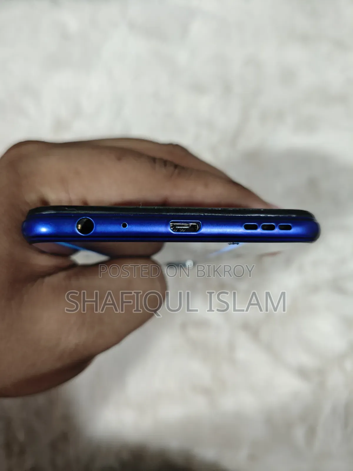 ভীভো ওয়াই২০ ৬৪ জিবি নীল