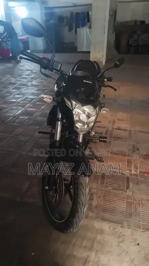 সুজুকি জিক্সার ২০২৬ কালো