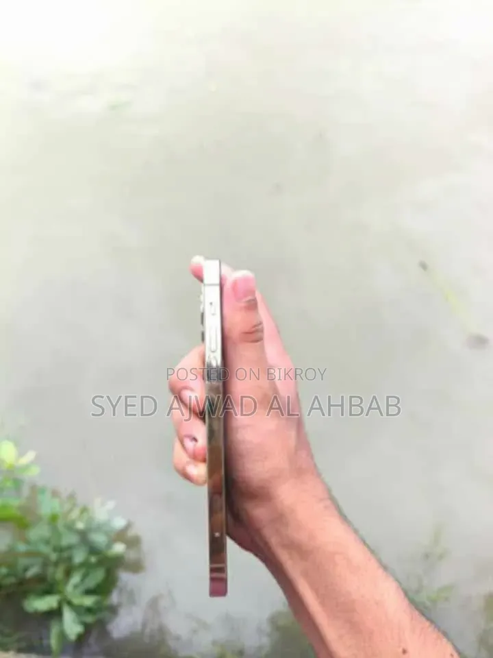 অ্যাপল আইফোন ১২ প্রো ১২৮ জিবি ইয়েলো
