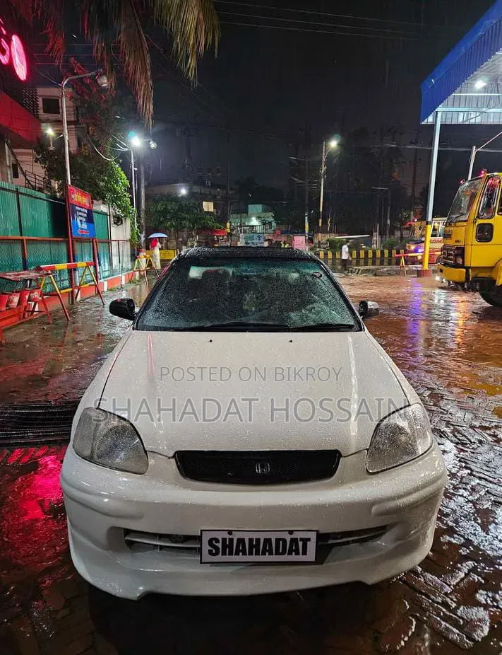 নতুন হোন্ডা সিভিক ১৯৯৮ সাদা