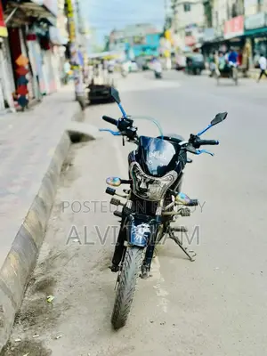 বাাজাজ ভি১৫ ২০১৭ ব্ল্যাক
