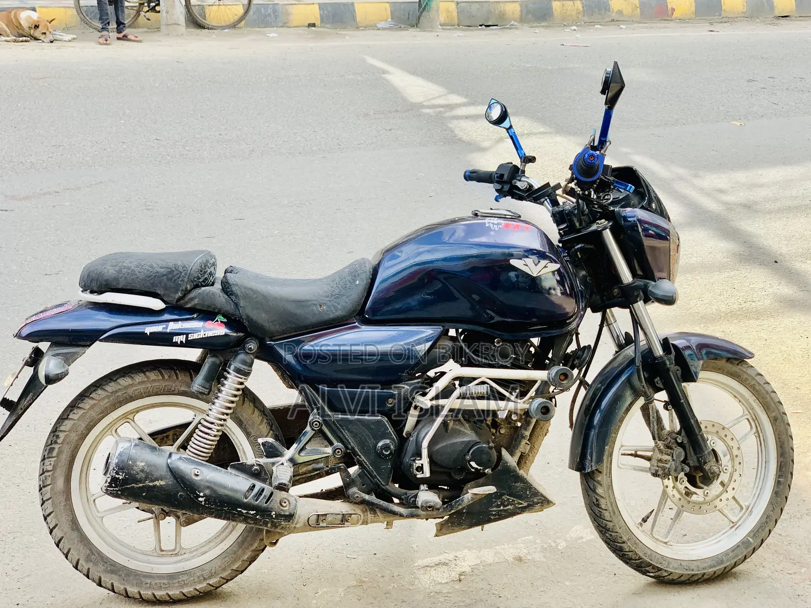 বাাজাজ ভি১৫ ২০১৭ ব্ল্যাক