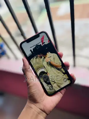 Apple iPhone XR 128 GB Red