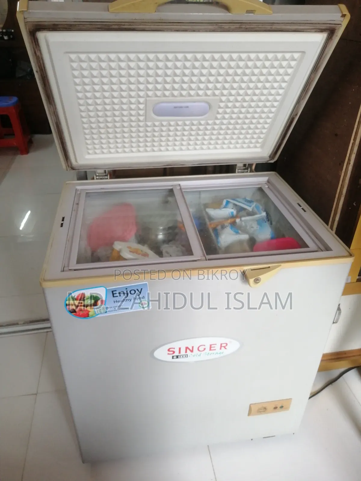 Singer Deep Fridge